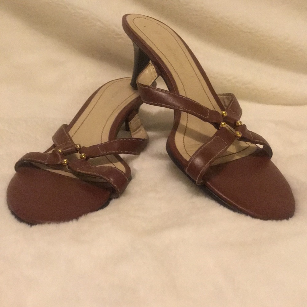 E  Cross Strap Mules